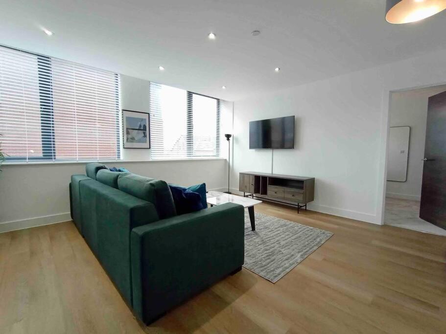 Luxury 2 Bed 2 Bath Flat Near Old Trafford Manchester Exterior foto
