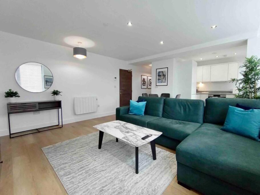 Luxury 2 Bed 2 Bath Flat Near Old Trafford Manchester Exterior foto
